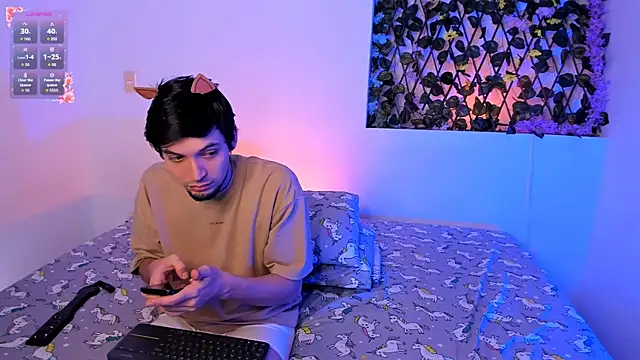 kylietimothee's cam snapshot