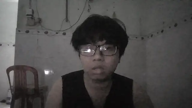 yours_c's cam snapshot