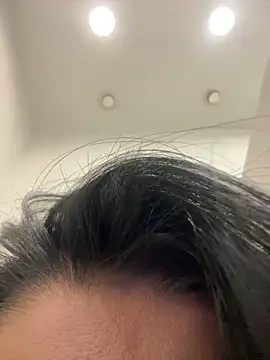 Tisha_Busty live sex cam