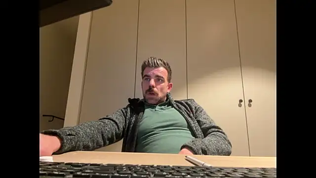 mrbigballs's cam snapshot