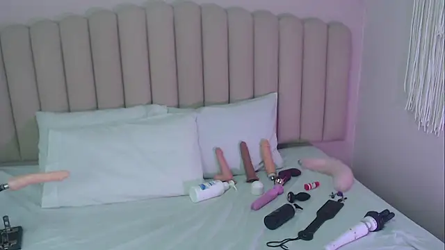 aleskaswarovski's cam snapshot