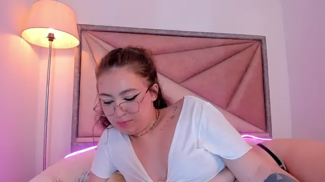 MarieTaylor_'s cam snapshot