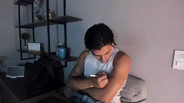 Andy_Joy_'s cam snapshot