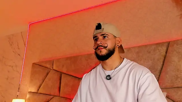 DickGriffith_'s cam snapshot