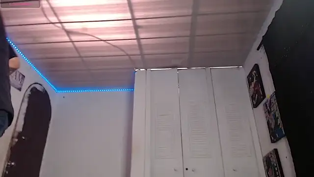 Chrys_harris77's cam snapshot