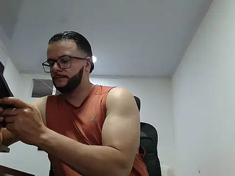 YourDreams17's cam snapshot