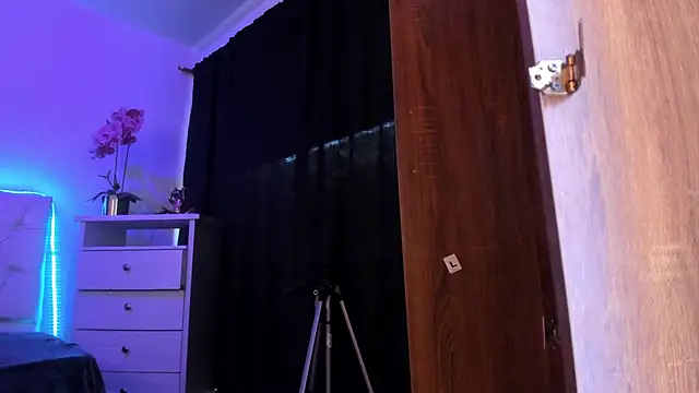 Amy_Kiitty_'s cam snapshot