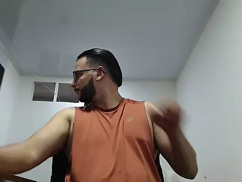 YourDreams17's cam snapshot