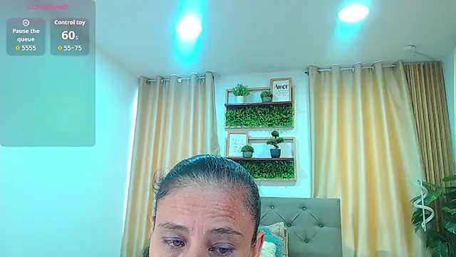 sasi_luna live sex cam