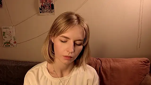 BaileyBernos's cam snapshot