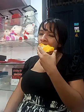 VivienAndClark live sex cam