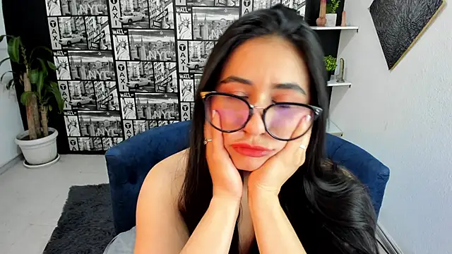 ChloeTurner_'s cam snapshot