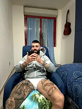 Gioeltoro89 live sex cam