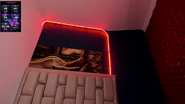 Gold_Esmeralda's cam snapshot