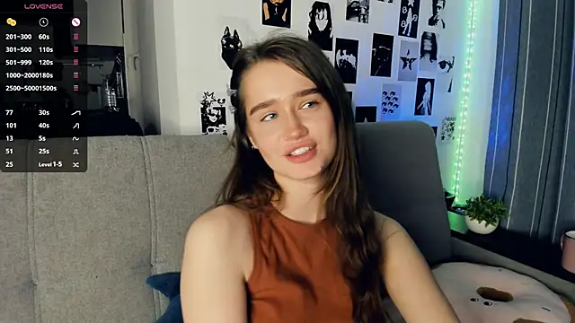 lovelyalivia's cam snapshot