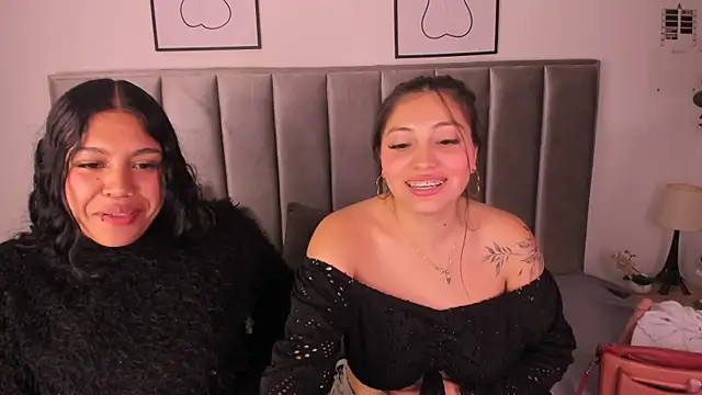 Kyra_Right's cam snapshot