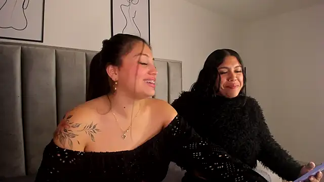 Kyla_Left's cam snapshot