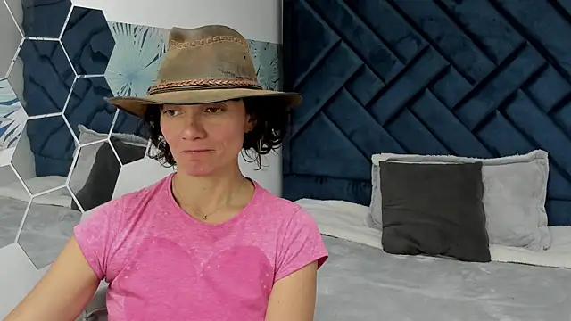 Valery_More__'s cam snapshot