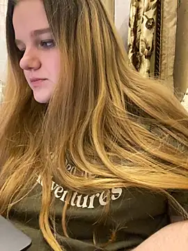 -MimmiLissa-'s cam snapshot