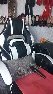 Luiza_Hammer's cam snapshot