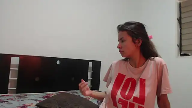 nathaly_jones_'s cam snapshot