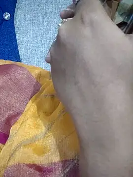 sweetqueen143 live sex cam