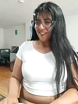 aisha_latina's cam snapshot