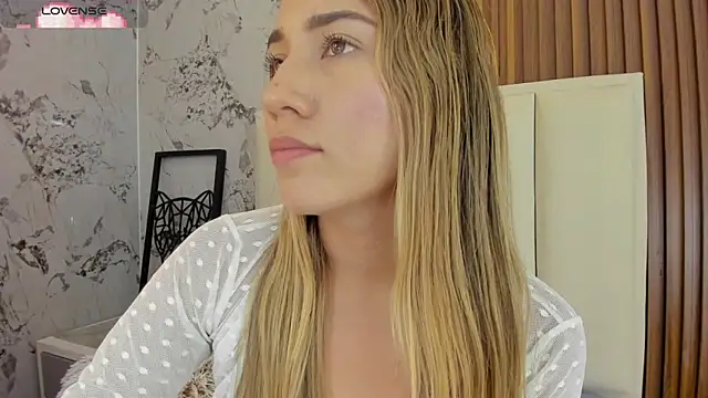 SUNNYCYRUS's cam snapshot