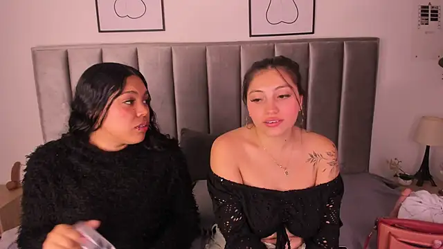 Kyra_Right's cam snapshot