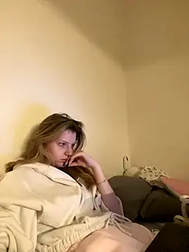 MaryHiggins live sex cam