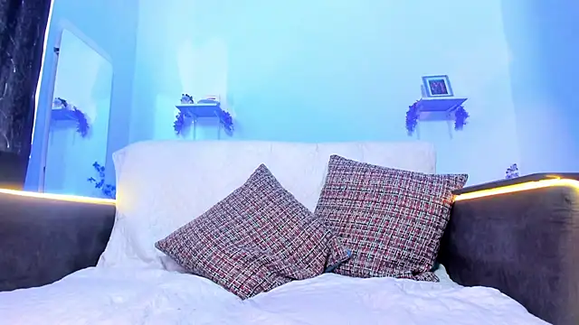 karlaaa__'s cam snapshot