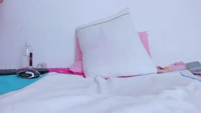 Elianissquirt's cam snapshot