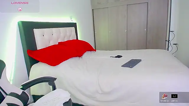 CarolinneFiotti's cam snapshot