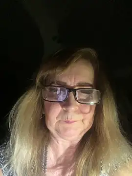 Irina2909@xh live sex cam