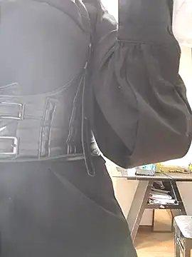 tata_sanz_ live sex cam