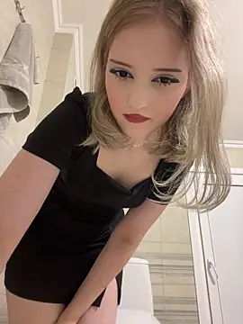 YunnaTyan live sex cam