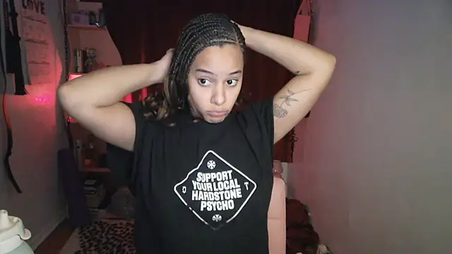 PrettyLittleProblem's cam snapshot