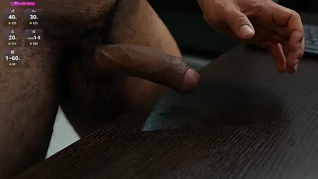 LoganMartinX live sex cam