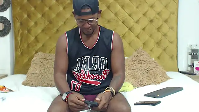 AndyCalifornia1's cam snapshot