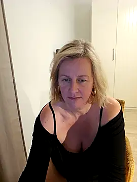 MarleneBloem live sex cam
