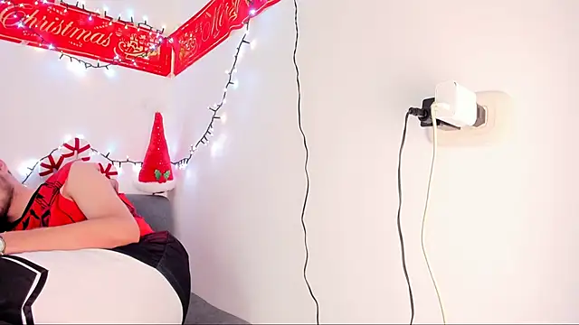 lara_and_danny's cam snapshot