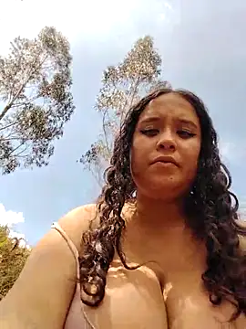 You-sexy-starr's cam snapshot