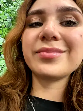 QuitieLia live sex cam