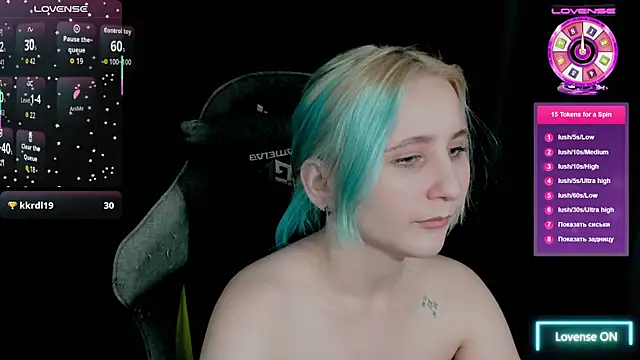 ChristyW3b's cam snapshot