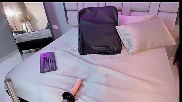 Sara_rhoades's cam snapshot