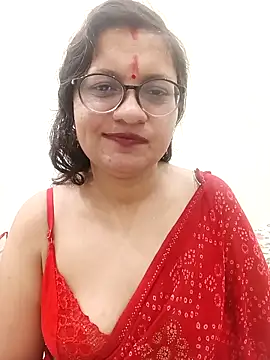 Mahira_sharma01's cam snapshot