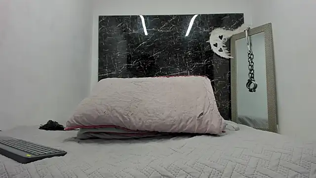 ada-brooke's cam snapshot