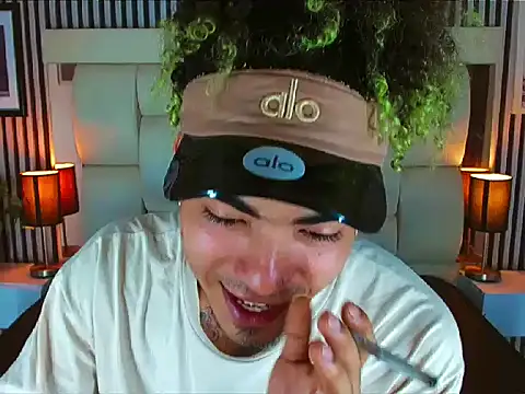 LihanJor_23's cam snapshot