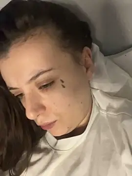 bunnythetailor's cam snapshot