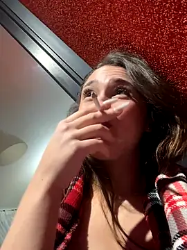 MayaVonDe's cam snapshot